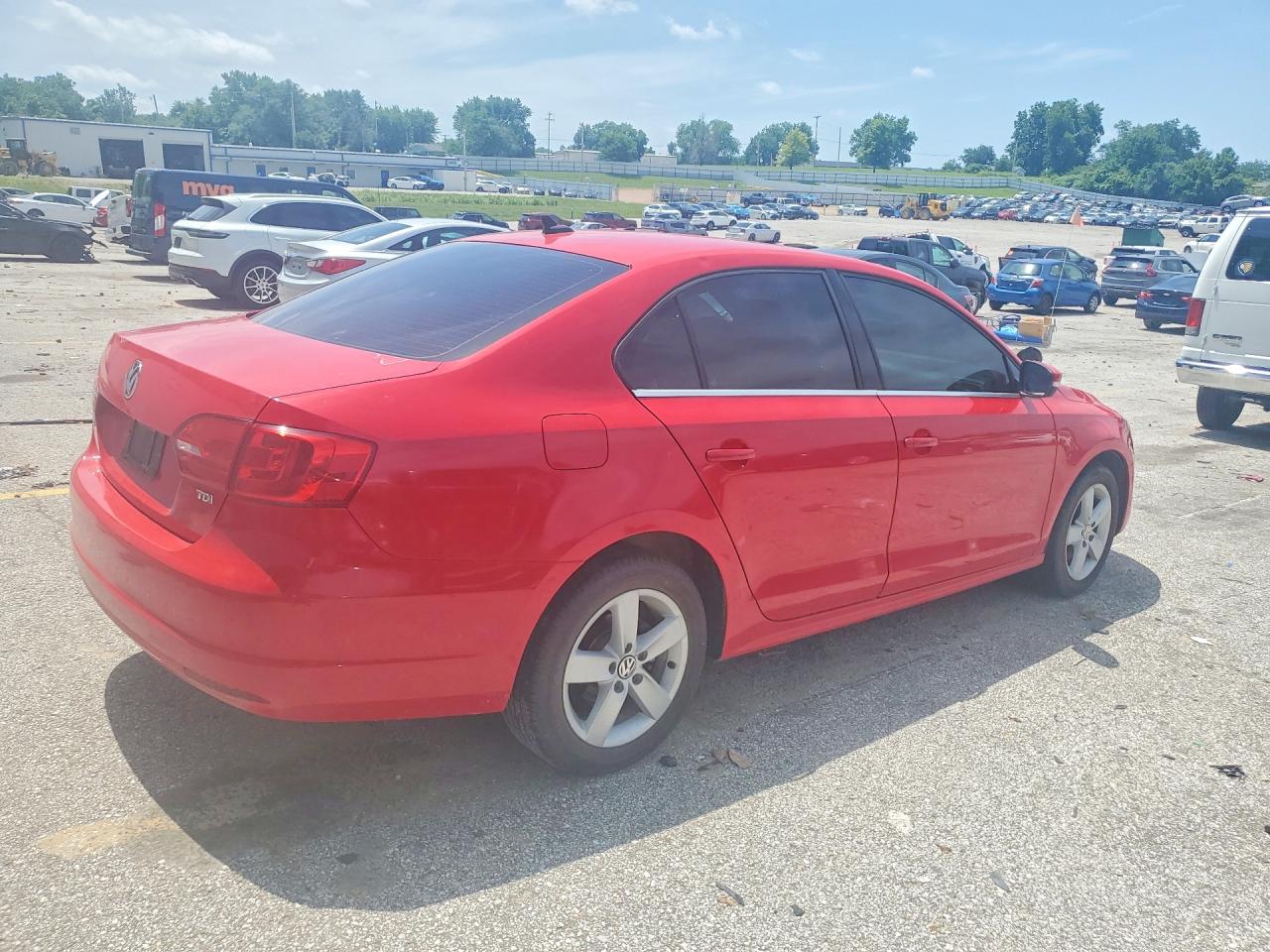 2012 Volkswagen Jetta Tdi Red vin: 3VWLL7AJ2CM393518