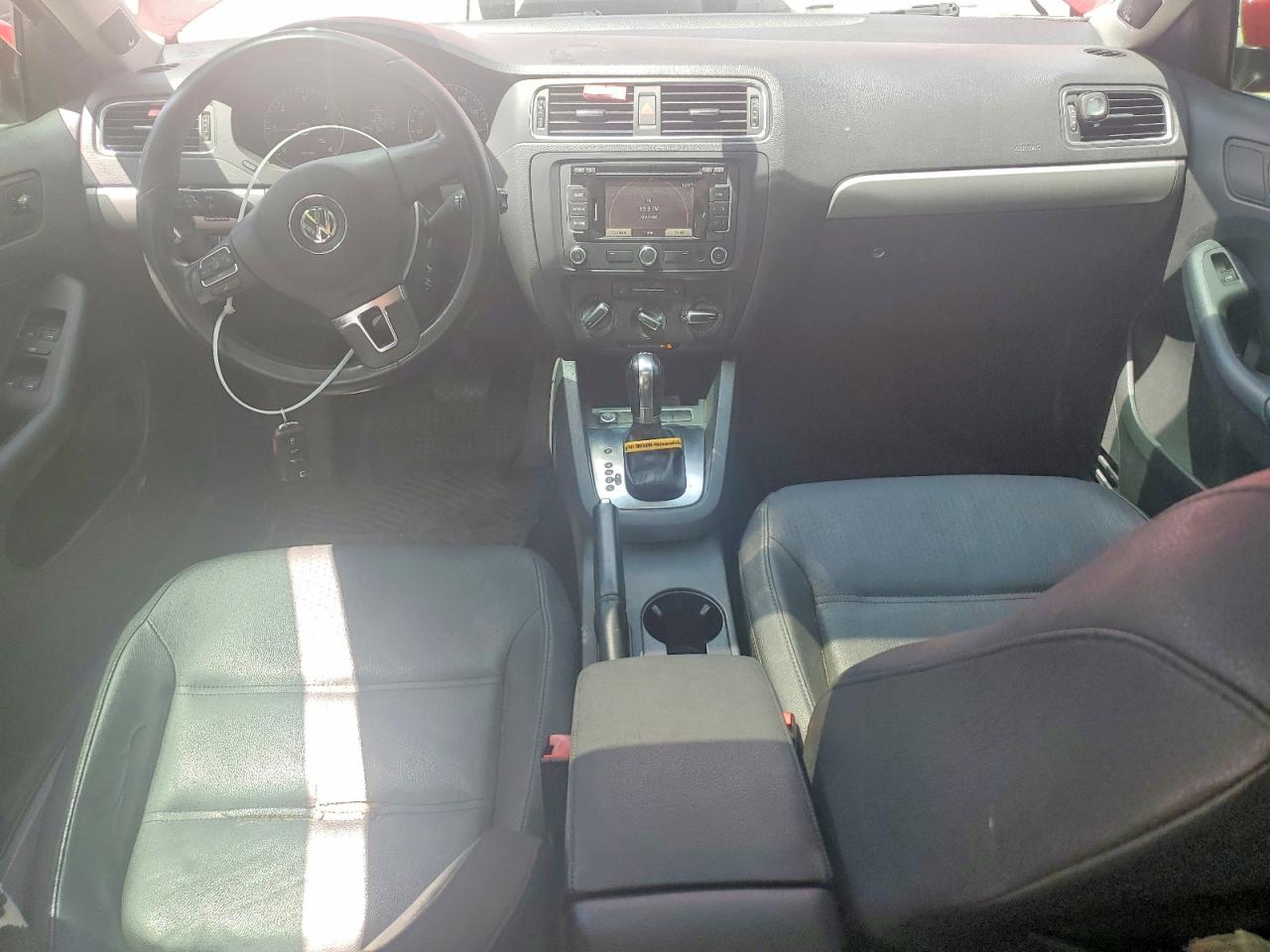 2012 Volkswagen Jetta Tdi Red vin: 3VWLL7AJ2CM393518