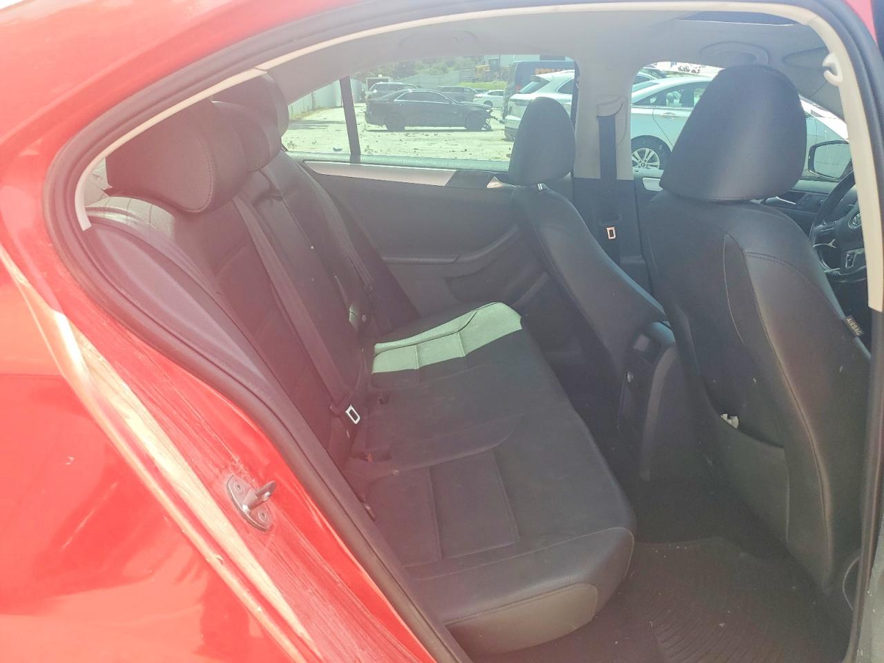 2012 Volkswagen Jetta Tdi Red vin: 3VWLL7AJ2CM393518