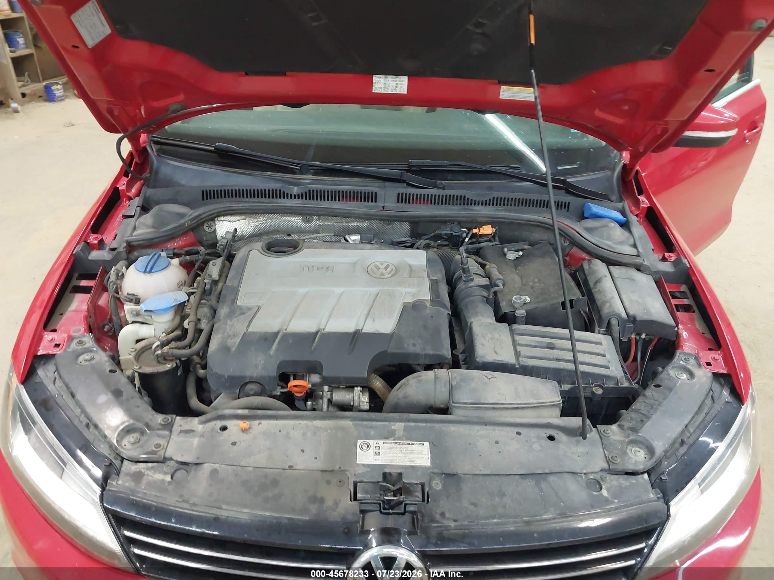 2013 Volkswagen Jetta 2.0l Tdi Red vin: 3VWLL7AJ2DM202715