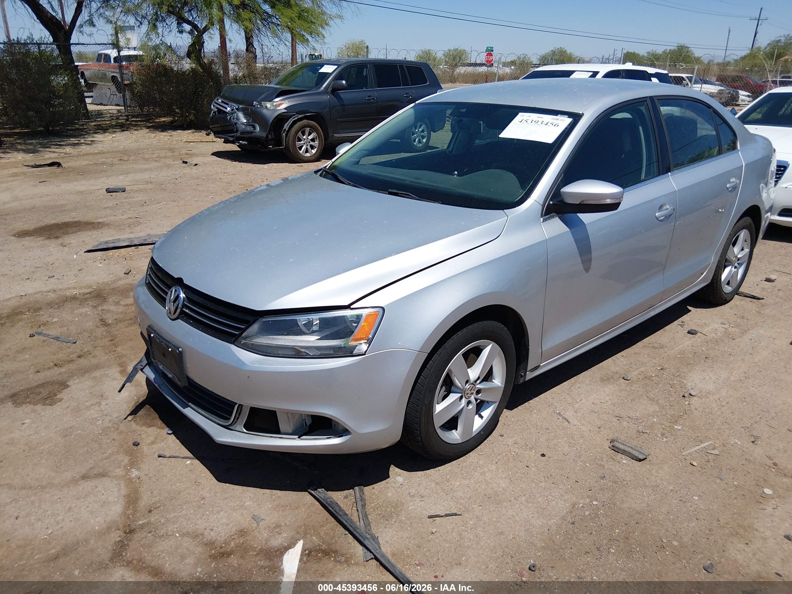 2013 Volkswagen Jetta 2.0l Tdi Silver vin: 3VWLL7AJ2DM284882
