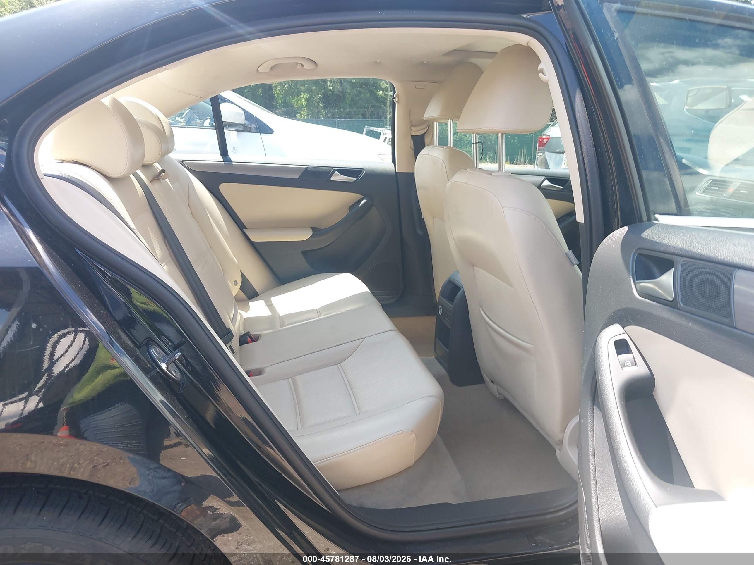 2013 Volkswagen Jetta 2.0l Tdi Black vin: 3VWLL7AJ2DM366109