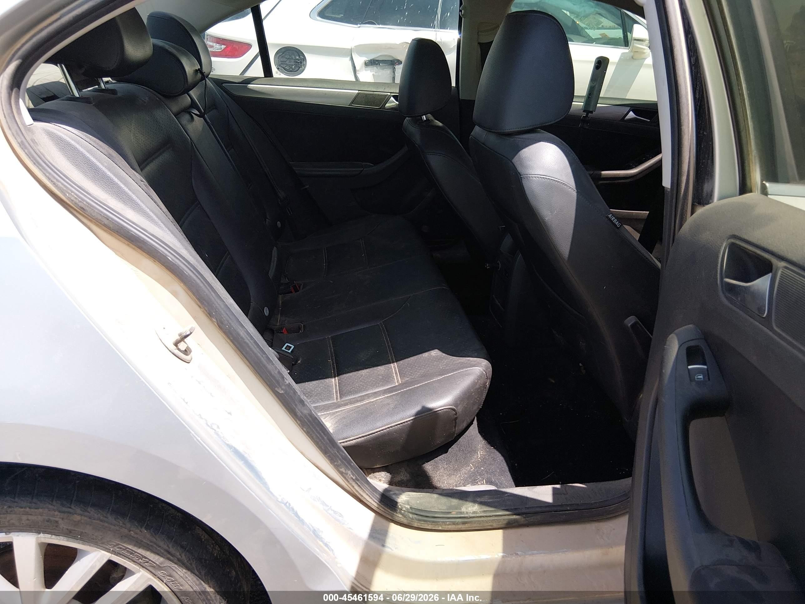 2013 Volkswagen Jetta 2.0l Tdi Silver vin: 3VWLL7AJ2DM419598