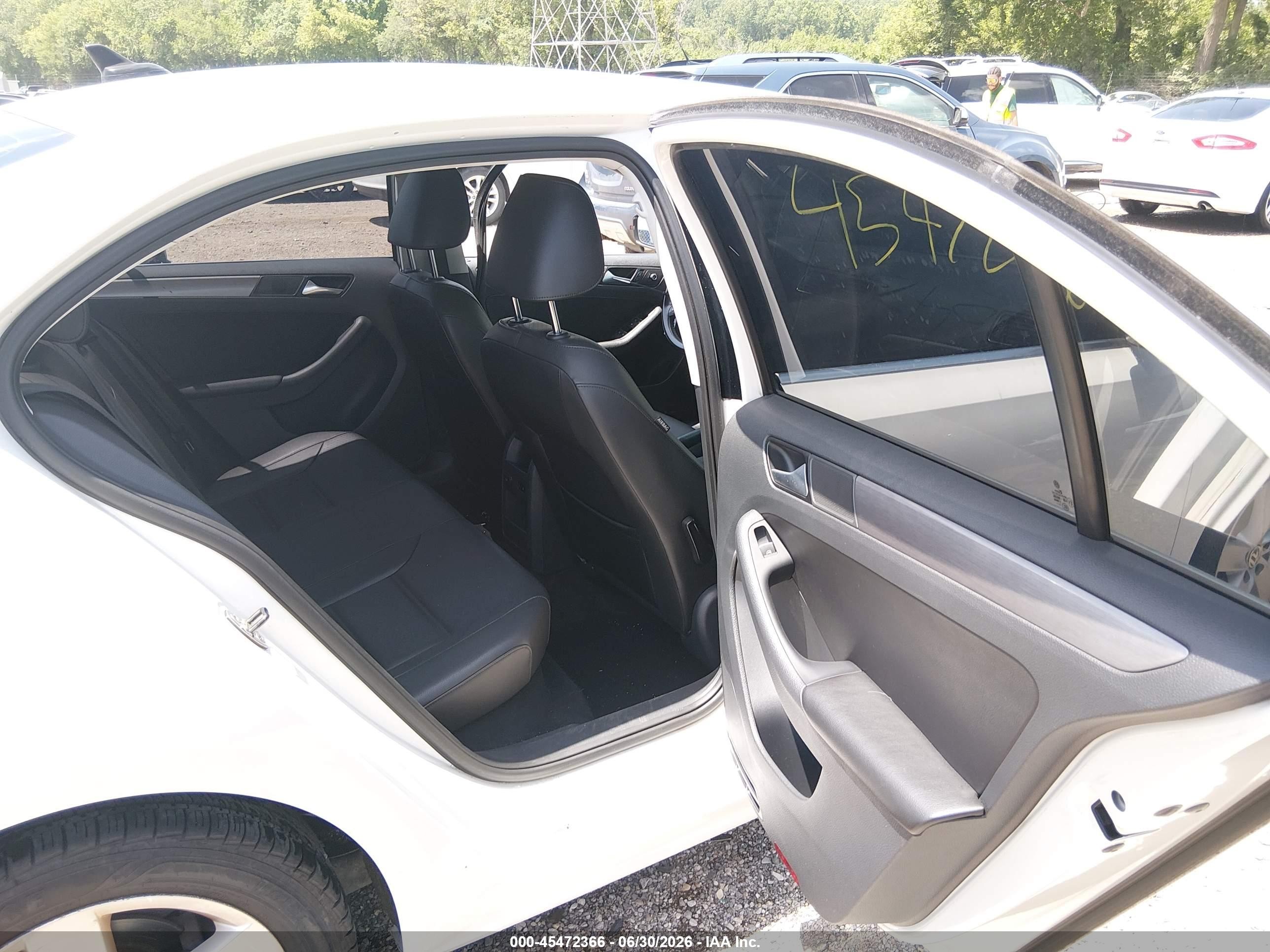 2014 Volkswagen Jetta 2.0l Tdi White vin: 3VWLL7AJ2EM370694