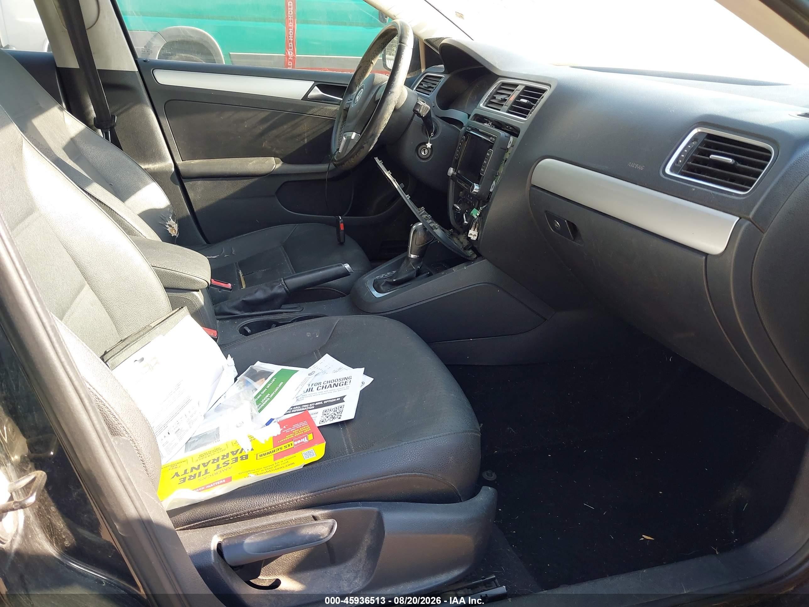2012 Volkswagen Jetta 2.0l Tdi Черный vin: 3VWLL7AJ3CM090473