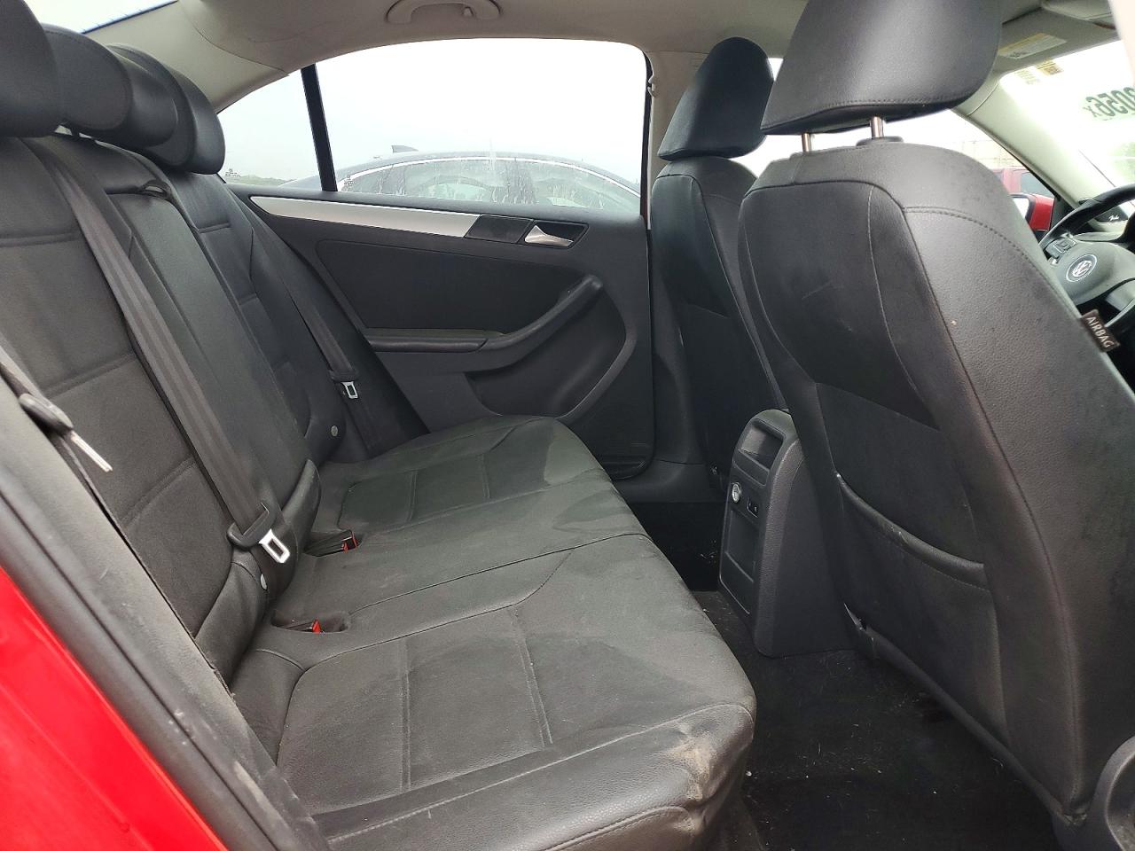 2012 Volkswagen Jetta Tdi Red vin: 3VWLL7AJ3CM093003