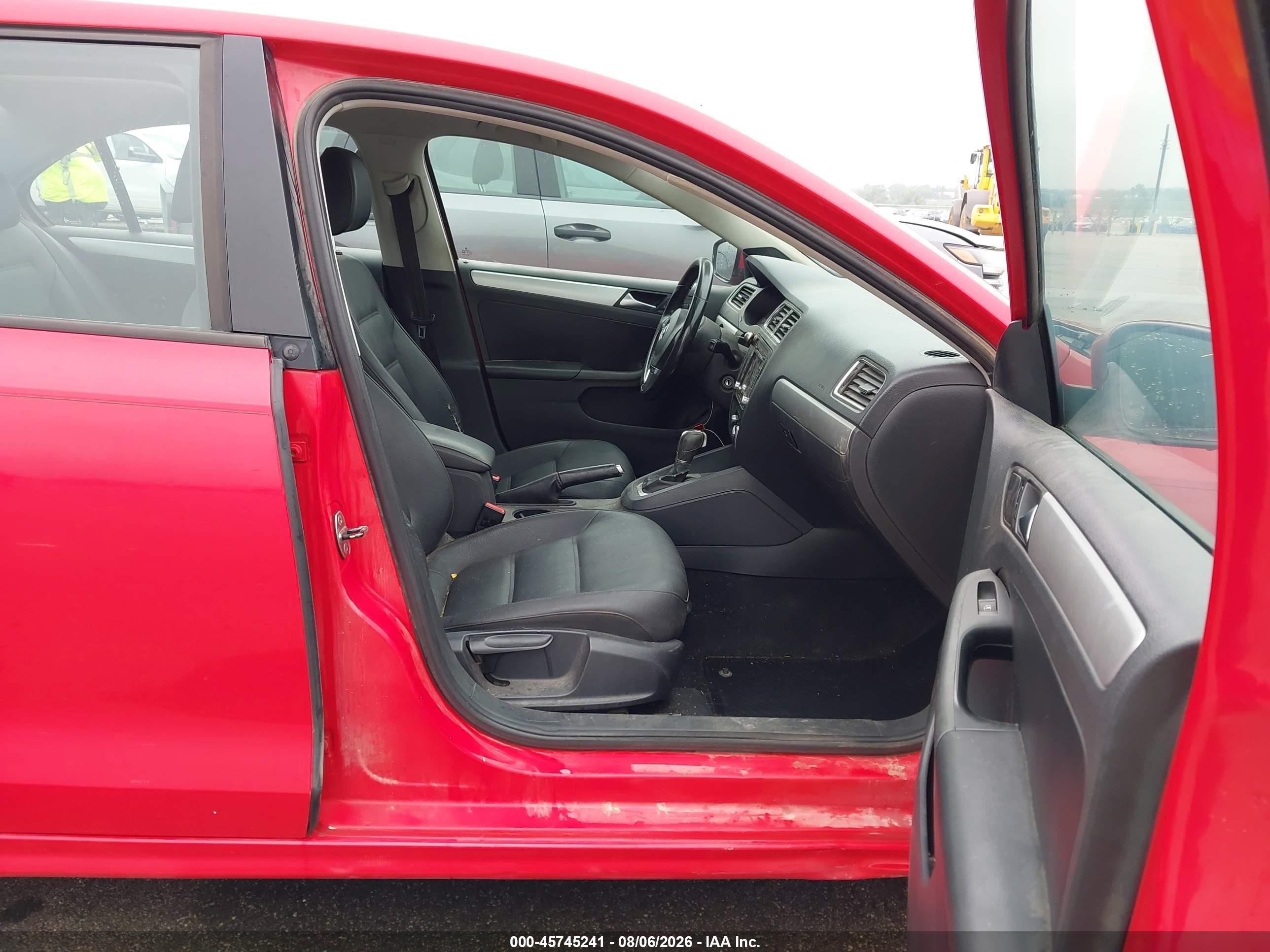 2012 Volkswagen Jetta 2.0l Tdi Red vin: 3VWLL7AJ3CM329066