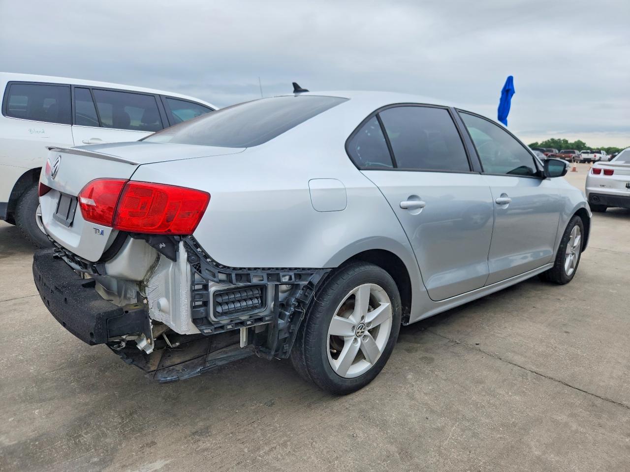 2012 Volkswagen Jetta Tdi Silver vin: 3VWLL7AJ3CM421780