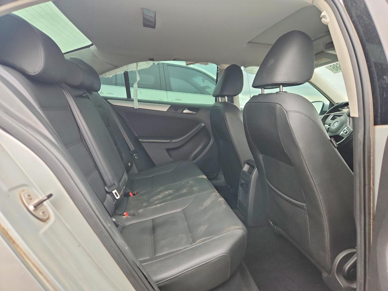 2012 Volkswagen Jetta Tdi Silver vin: 3VWLL7AJ3CM421780