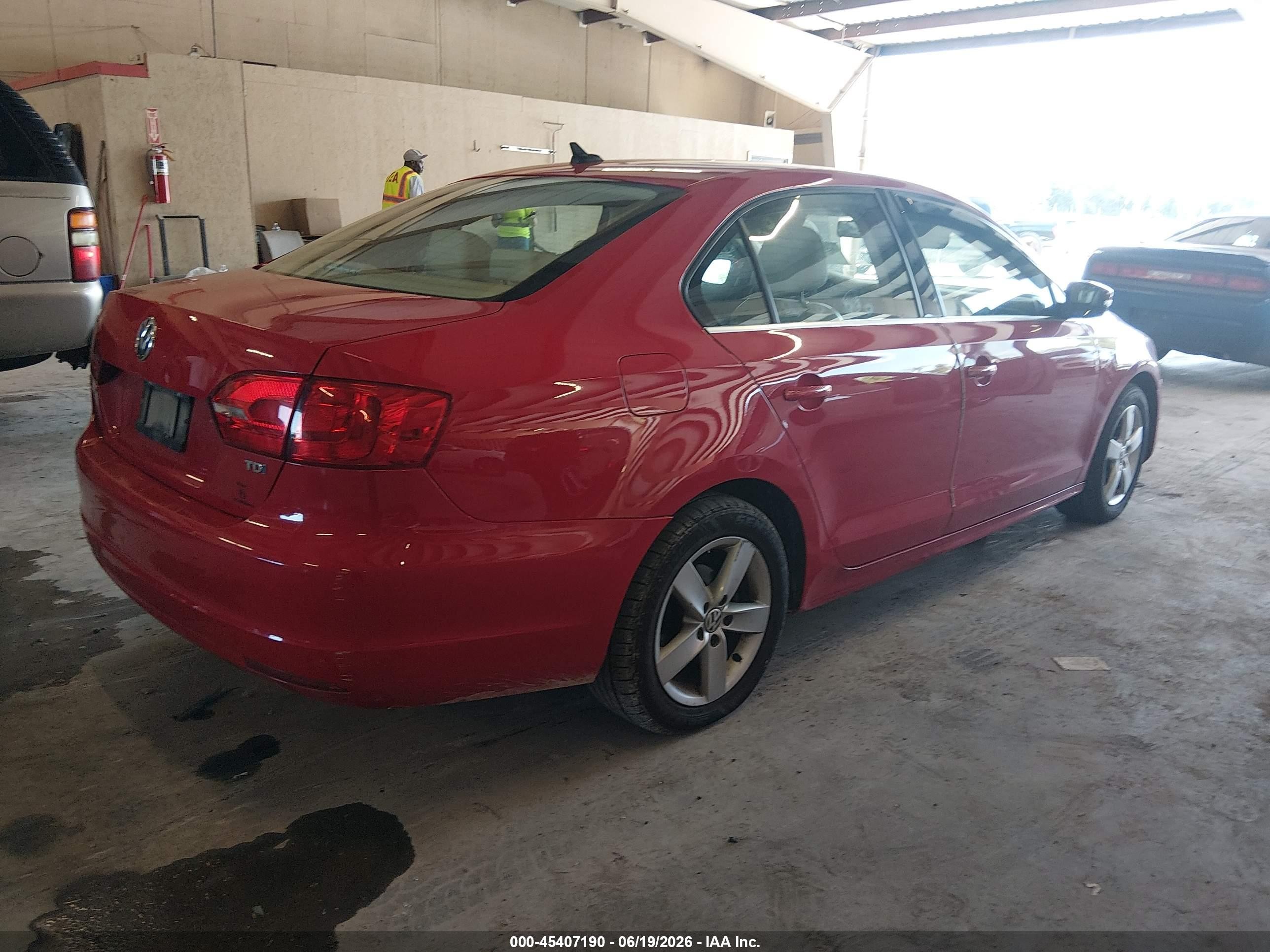 2014 Volkswagen Jetta 2.0l Tdi Red vin: 3VWLL7AJ3EM248670