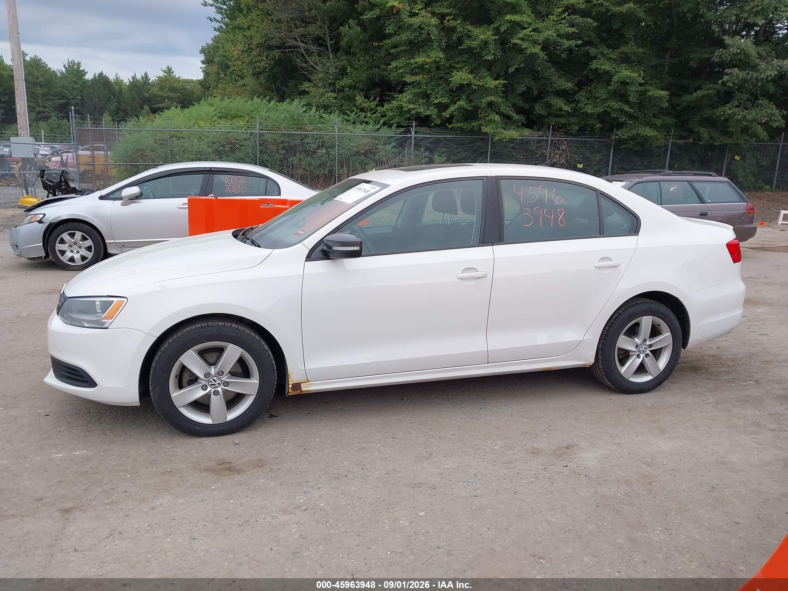 2011 Volkswagen Jetta 2.0l Tdi White vin: 3VWLL7AJ4BM093106