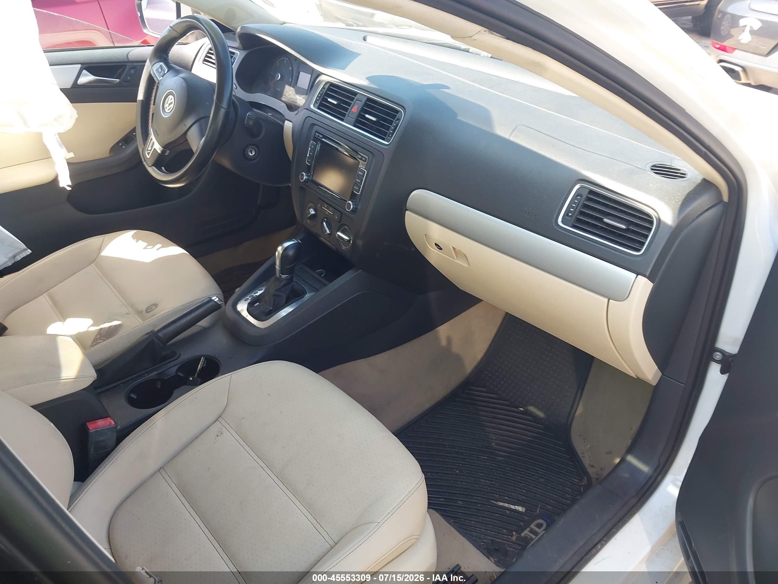2011 Volkswagen Jetta 2.0l Tdi Белый vin: 3VWLL7AJ4BM104122