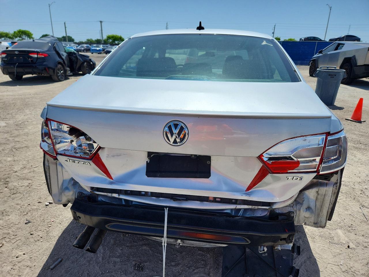 2012 Volkswagen Jetta Tdi Silver vin: 3VWLL7AJ4CM082964