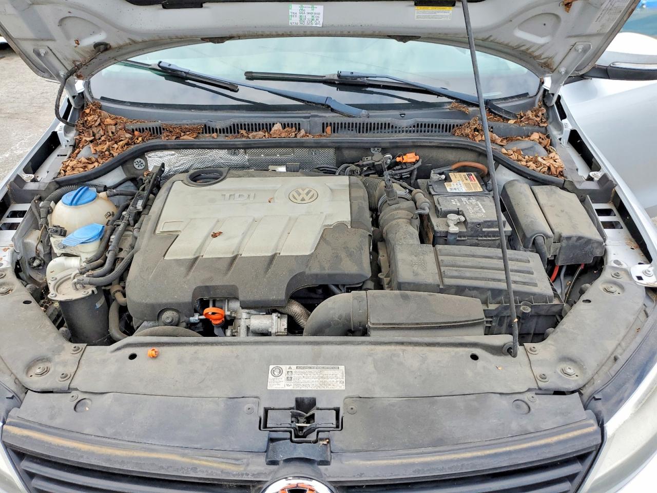 2012 Volkswagen Jetta Tdi Silver vin: 3VWLL7AJ4CM087856