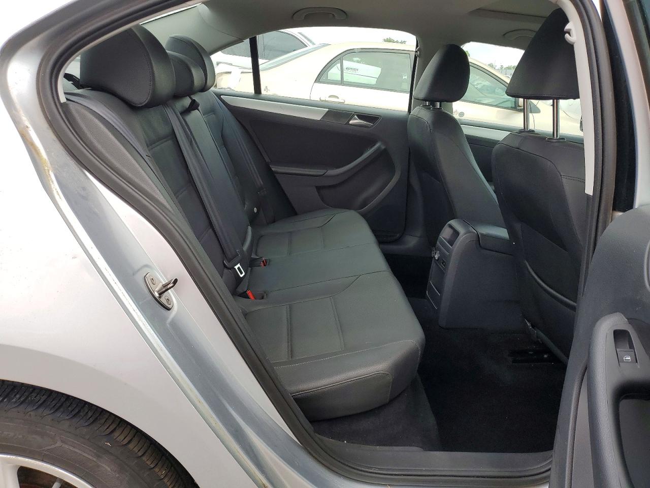 2012 Volkswagen Jetta Tdi Silver vin: 3VWLL7AJ4CM087856