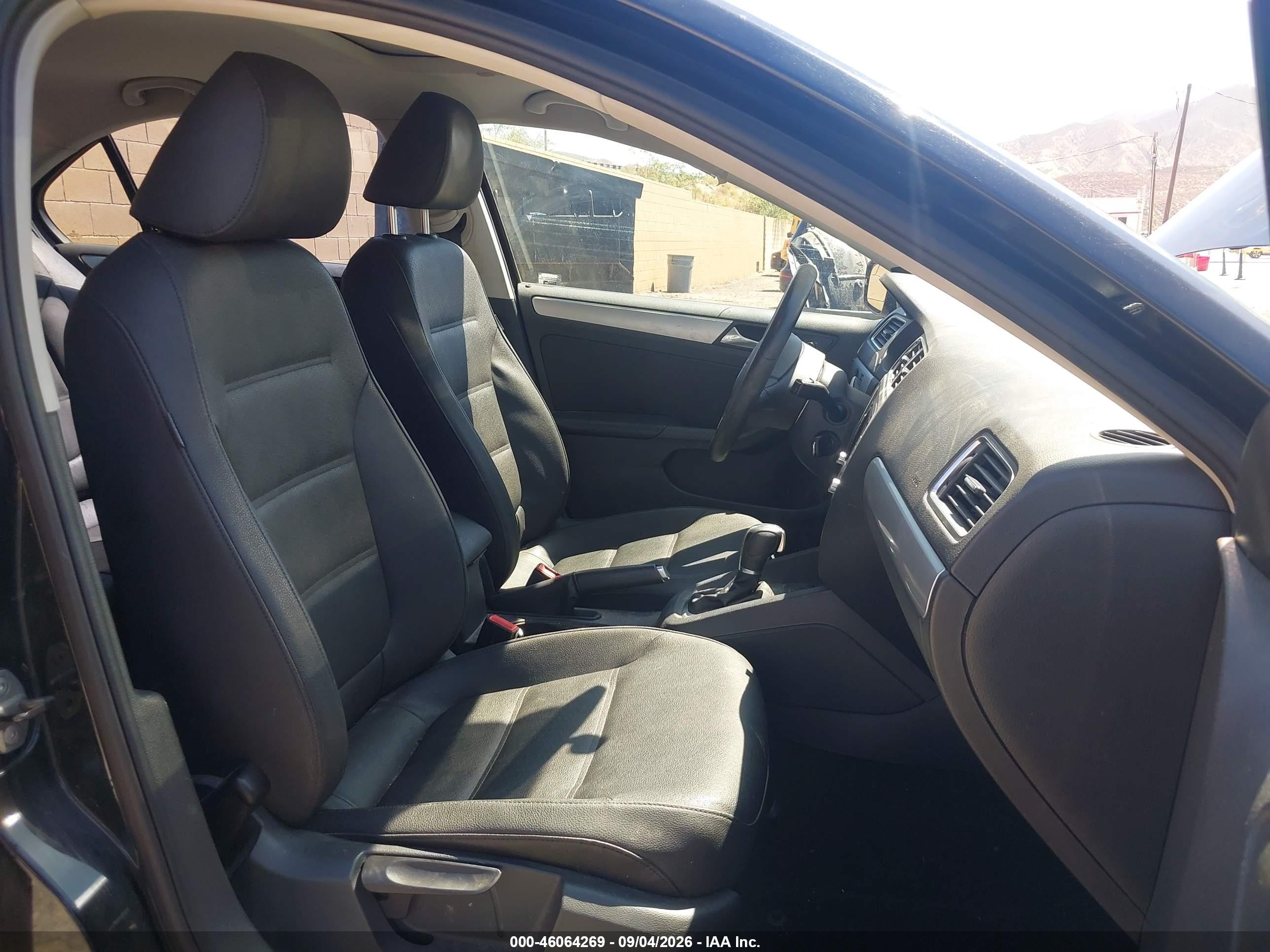 2012 Volkswagen Jetta 2.0l Tdi Черный vin: 3VWLL7AJ4CM338942