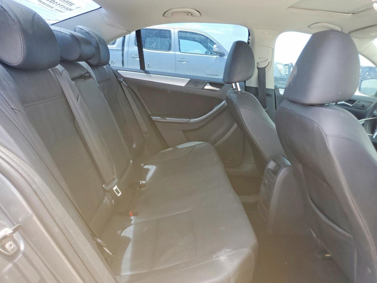 2012 Volkswagen Jetta Tdi Silver vin: 3VWLL7AJ4CM348533