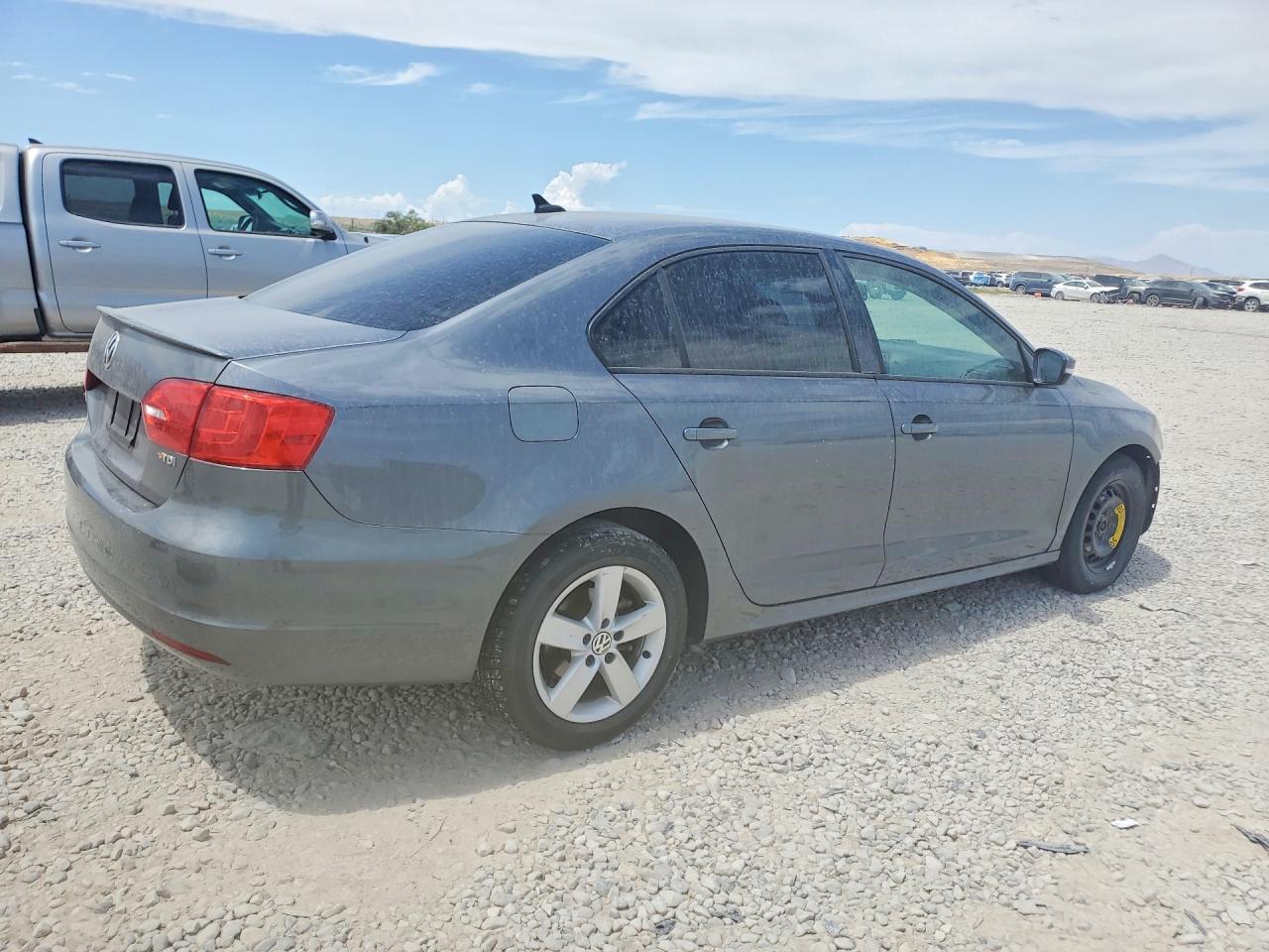 2012 Volkswagen Jetta Tdi Silver vin: 3VWLL7AJ4CM348533