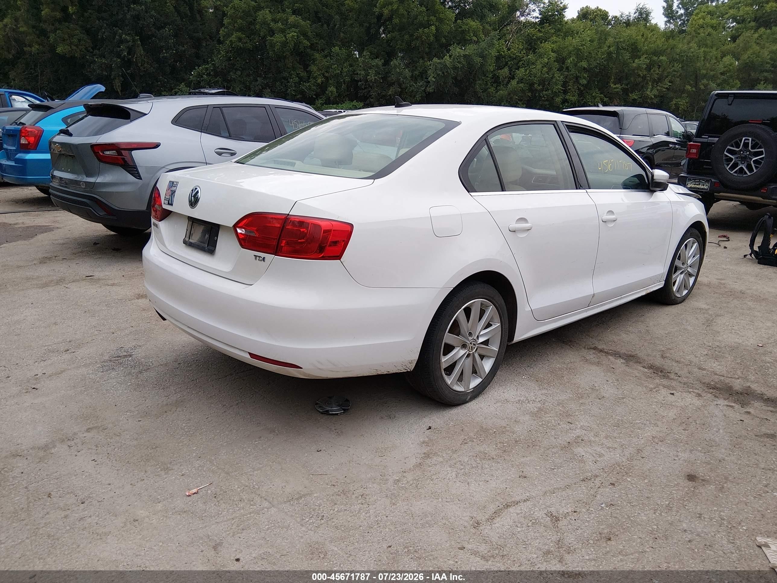 2013 Volkswagen Jetta 2.0l Tdi White vin: 3VWLL7AJ4DM273432
