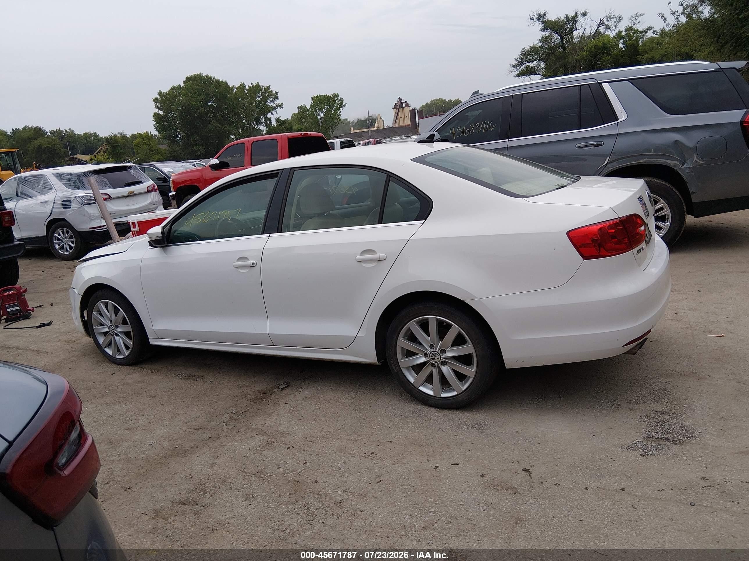 2013 Volkswagen Jetta 2.0l Tdi White vin: 3VWLL7AJ4DM273432
