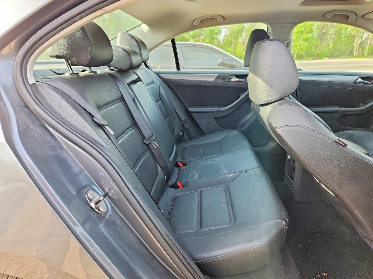 2013 Volkswagen Jetta Tdi Gray vin: 3VWLL7AJ4DM352227