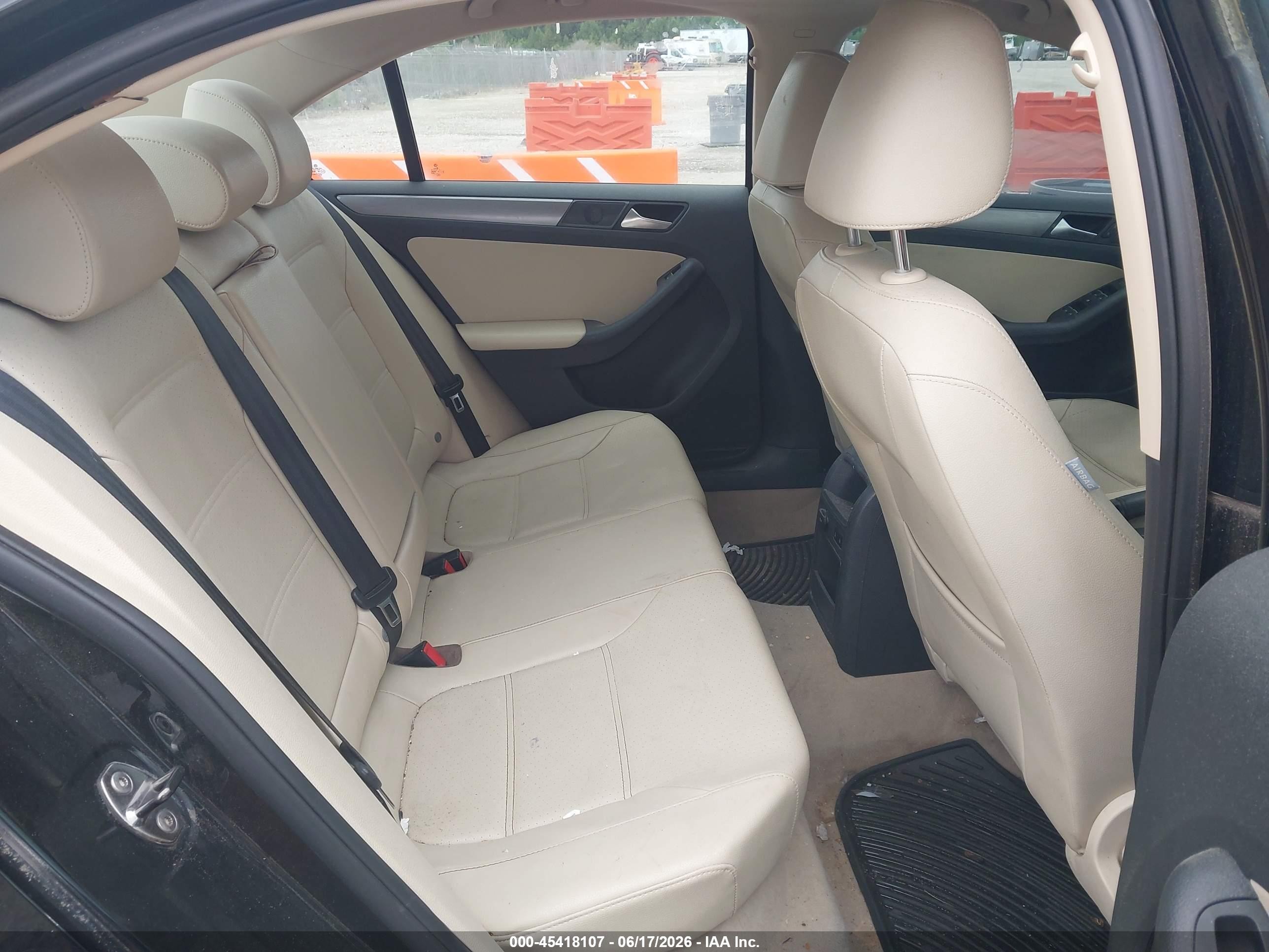 2013 Volkswagen Jetta 2.0l Tdi Black vin: 3VWLL7AJ4DM381727
