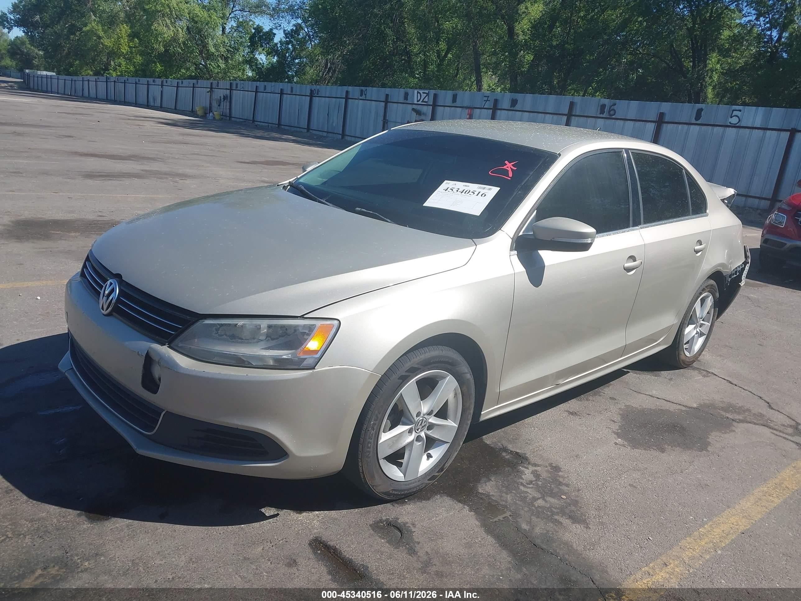 2014 Volkswagen Jetta 2.0l Tdi Champagne vin: 3VWLL7AJ4EM299076