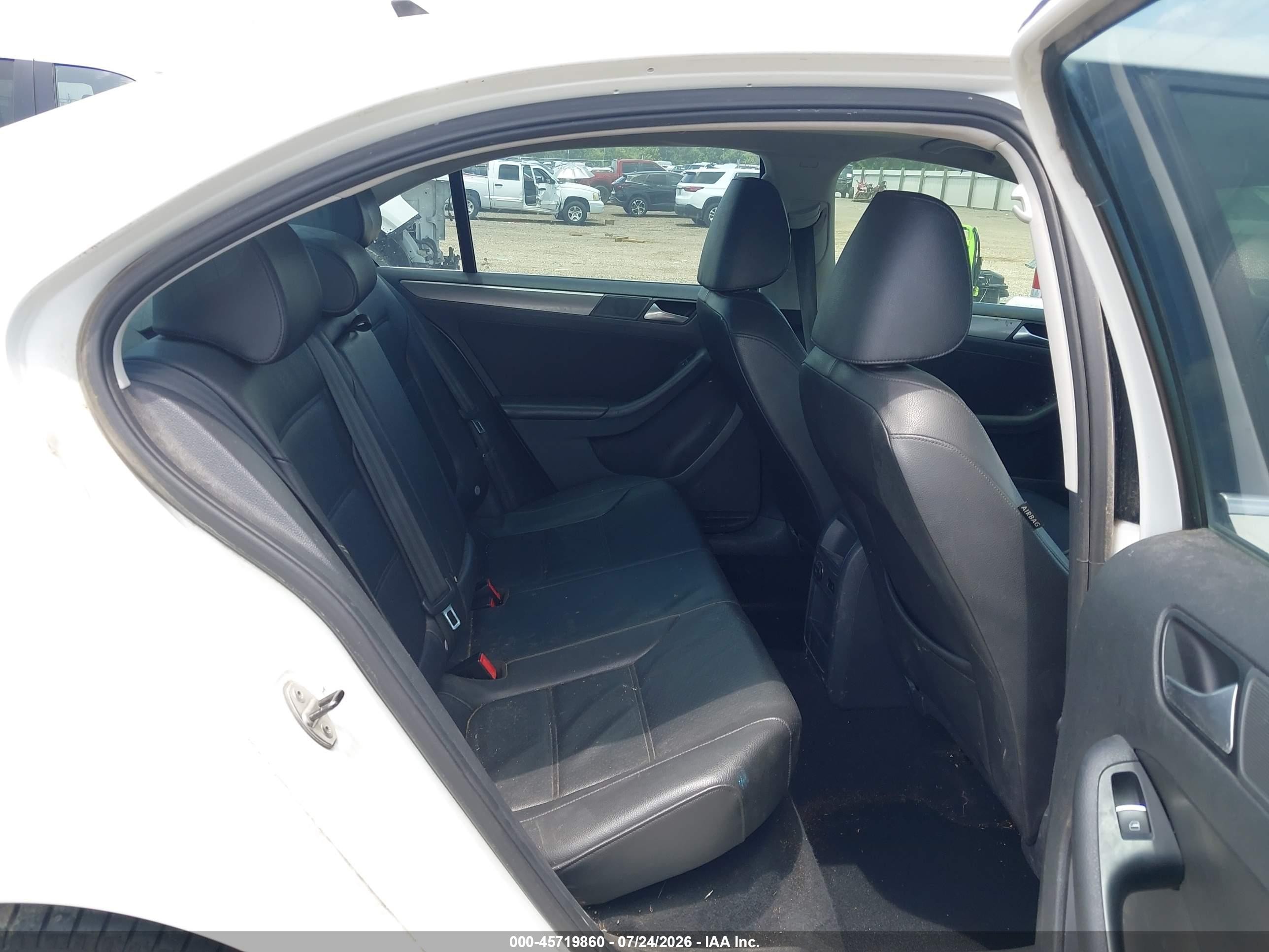 2014 Volkswagen Jetta 2.0l Tdi White vin: 3VWLL7AJ4EM302591