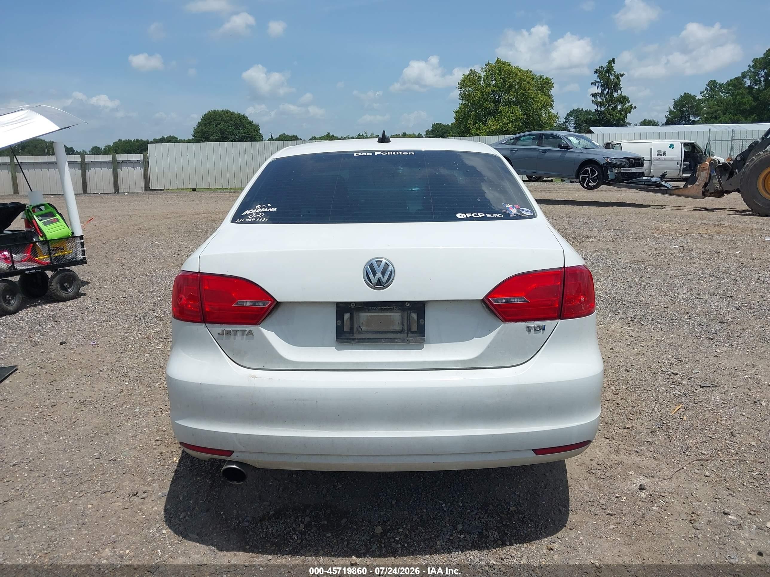 2014 Volkswagen Jetta 2.0l Tdi White vin: 3VWLL7AJ4EM302591