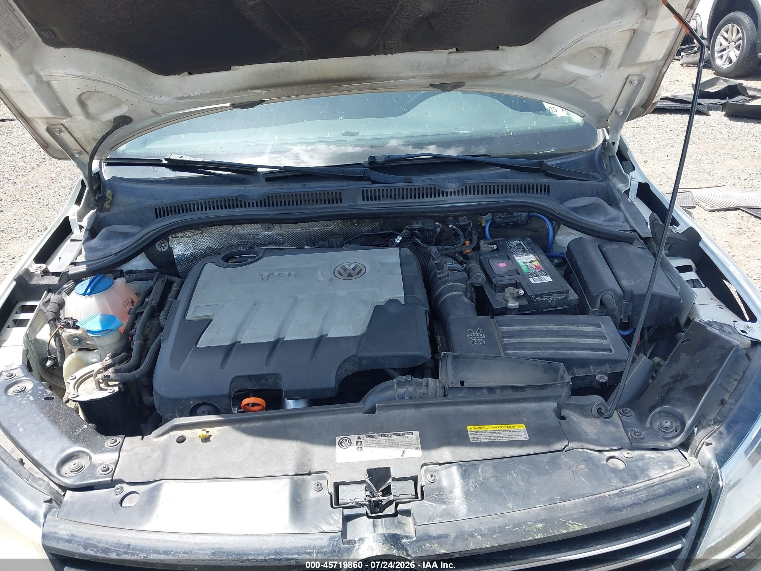 2014 Volkswagen Jetta 2.0l Tdi White vin: 3VWLL7AJ4EM302591