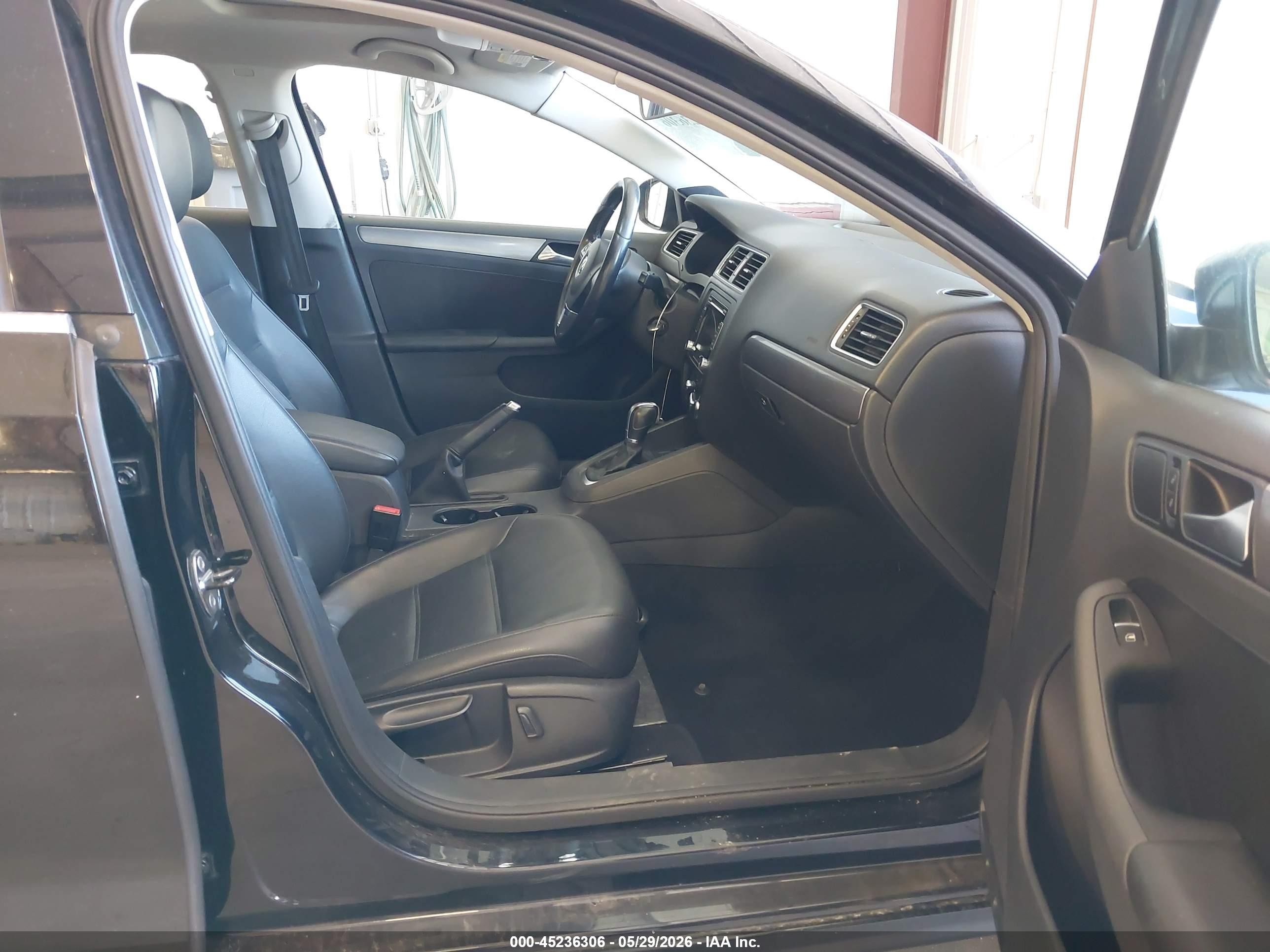 2014 Volkswagen Jetta 2.0l Tdi Black vin: 3VWLL7AJ4EM357932