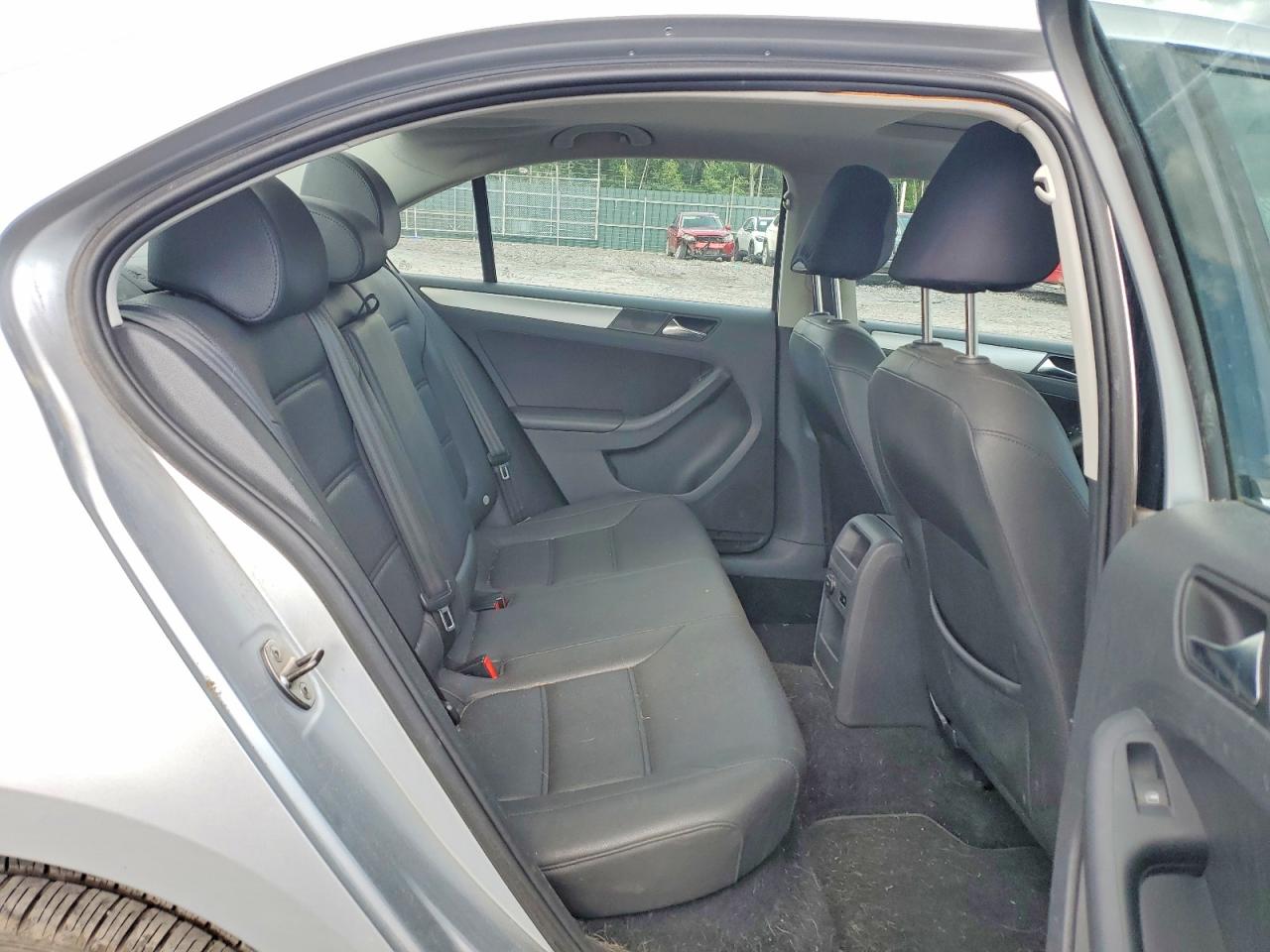 2012 Volkswagen Jetta Tdi Silver vin: 3VWLL7AJ5CM004323