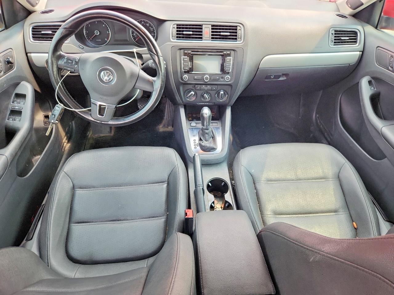 2012 Volkswagen Jetta Tdi Red vin: 3VWLL7AJ5CM329005