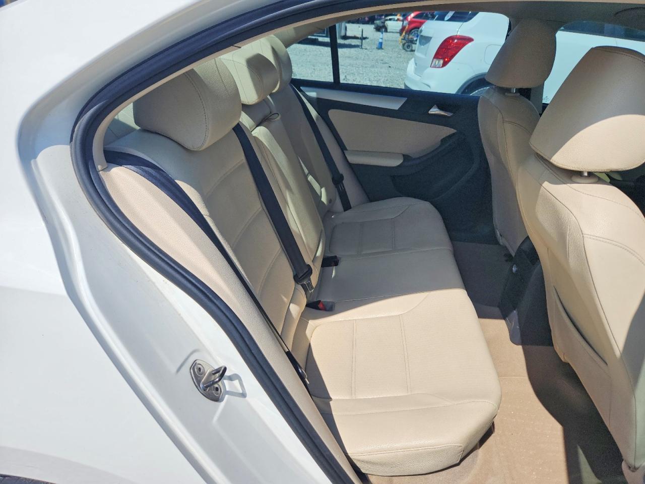 2012 Volkswagen Jetta Tdi White vin: 3VWLL7AJ5CM377555