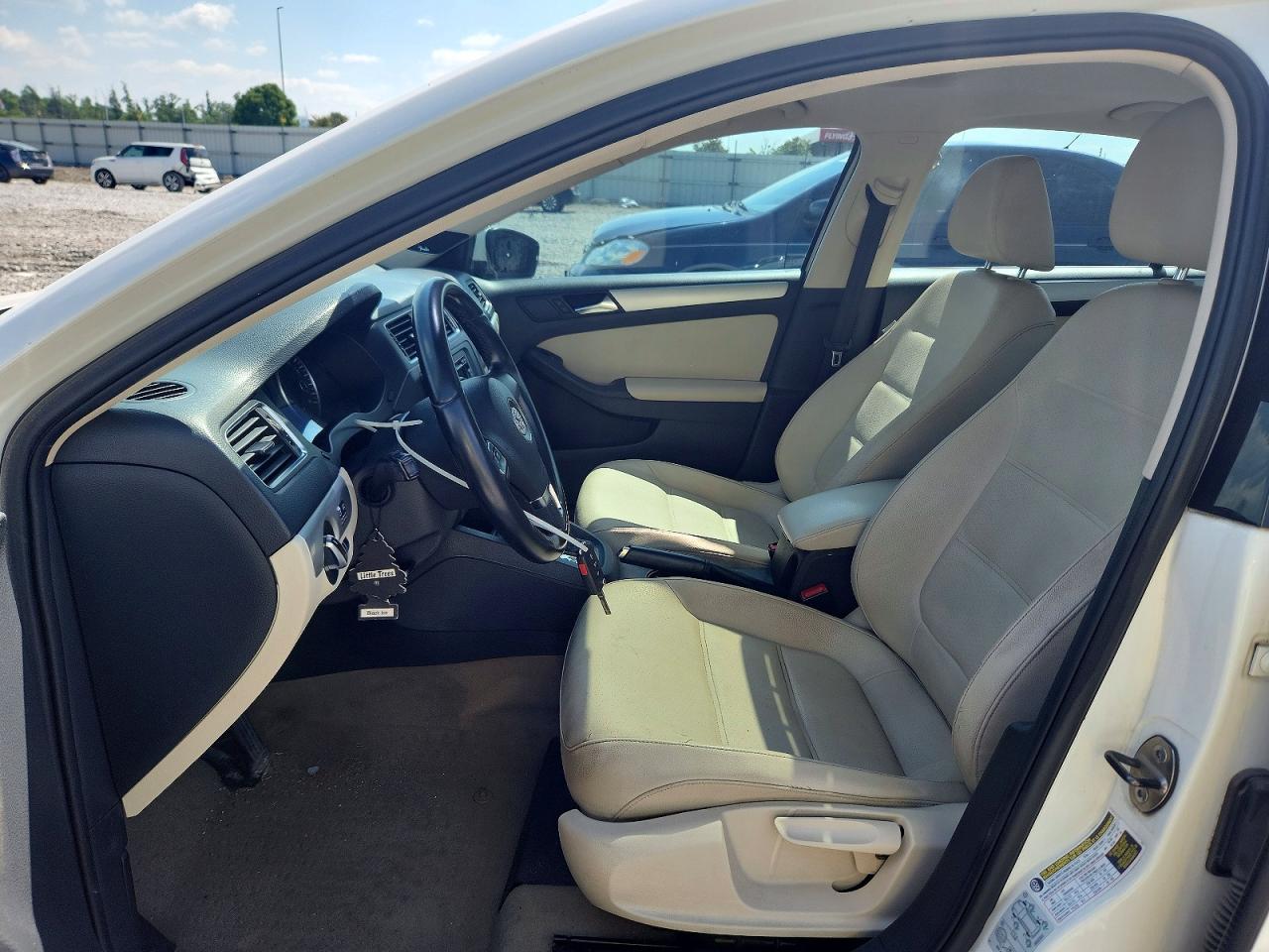 2012 Volkswagen Jetta Tdi White vin: 3VWLL7AJ5CM377555