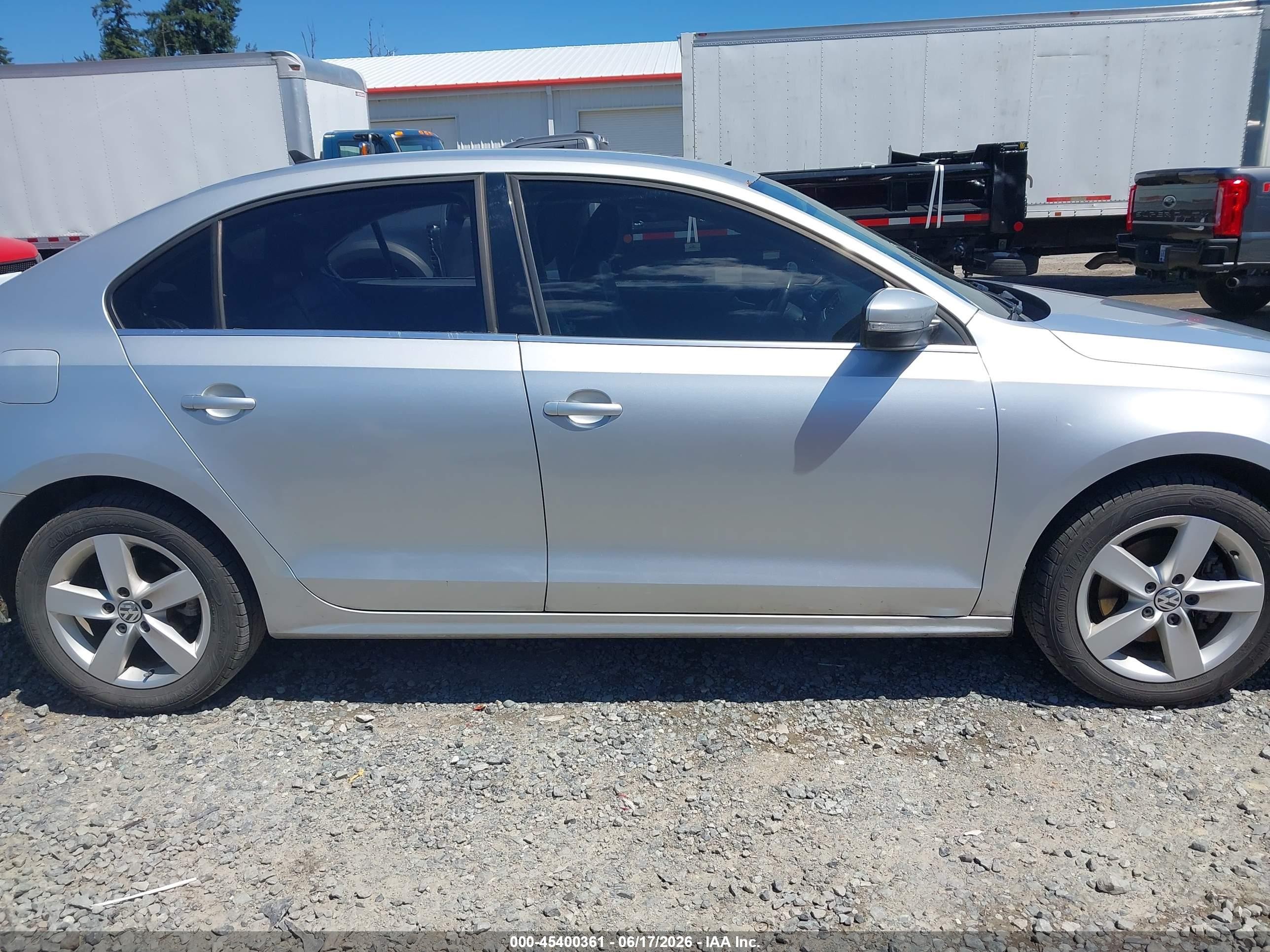 2013 Volkswagen Jetta 2.0l Tdi Silver vin: 3VWLL7AJ5DM426870