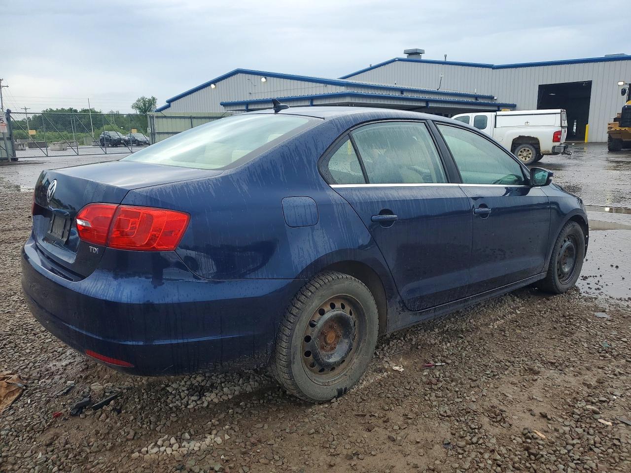 2014 Volkswagen Jetta Tdi Blue vin: 3VWLL7AJ5EM351069