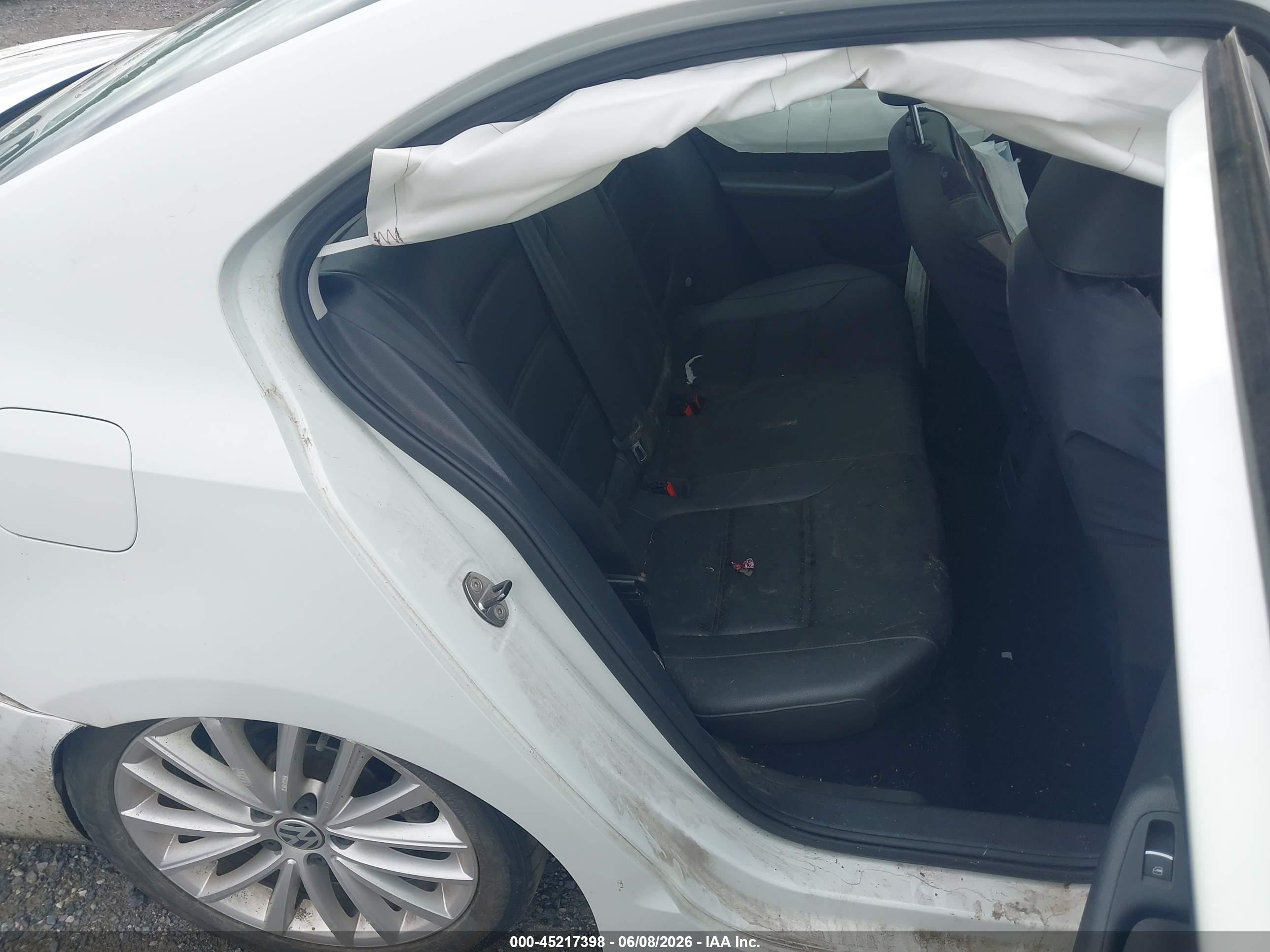2014 Volkswagen Jetta 2.0l Tdi White vin: 3VWLL7AJ5EM409620