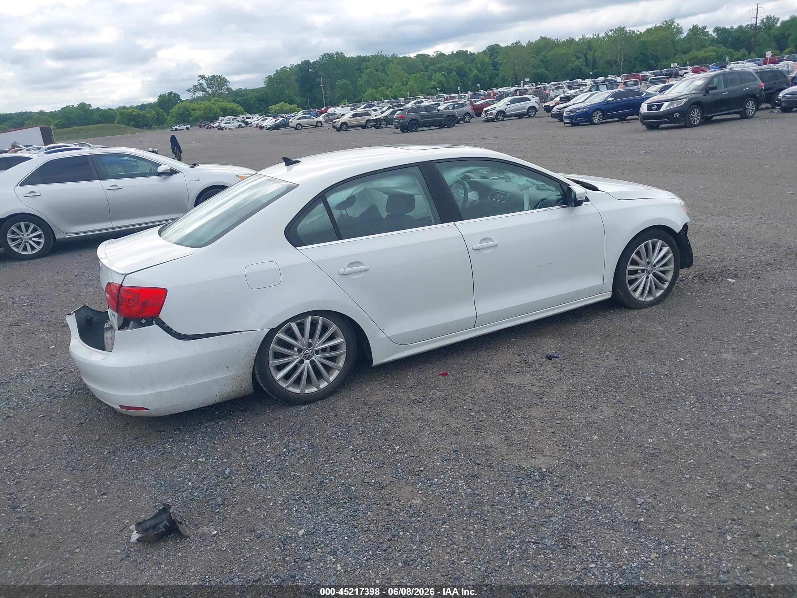 2014 Volkswagen Jetta 2.0l Tdi White vin: 3VWLL7AJ5EM409620