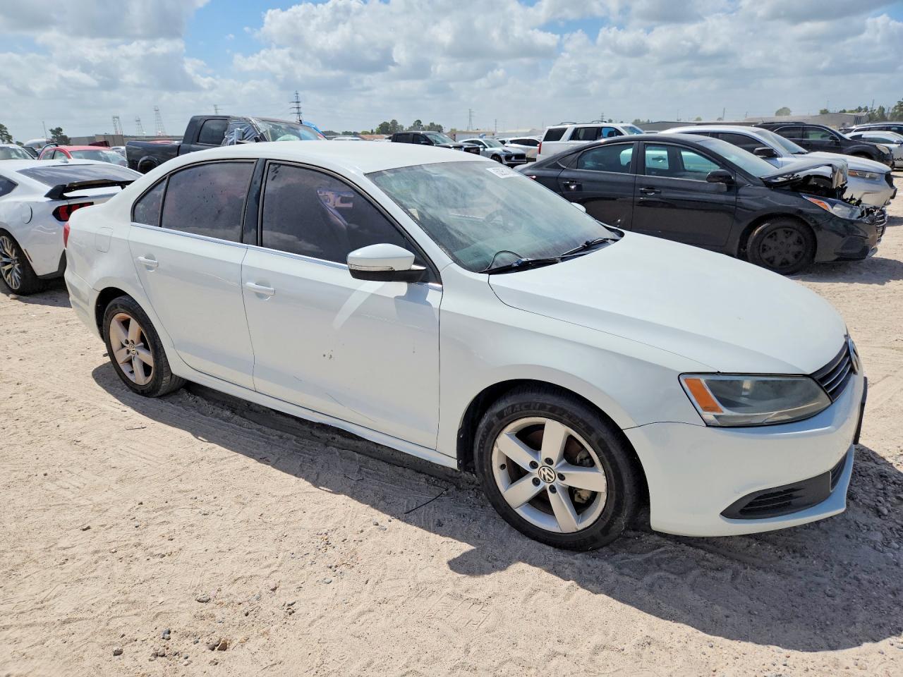 2014 Volkswagen Jetta Tdi White vin: 3VWLL7AJ5EM416888