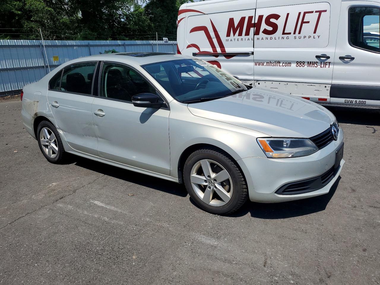 2011 Volkswagen Jetta Tdi Silver vin: 3VWLL7AJ6BM091034