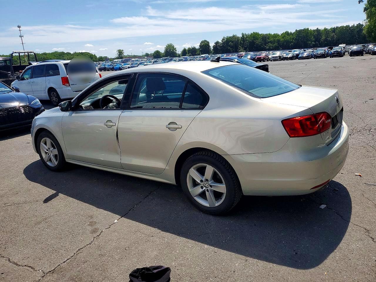 2011 Volkswagen Jetta Tdi Silver vin: 3VWLL7AJ6BM091034