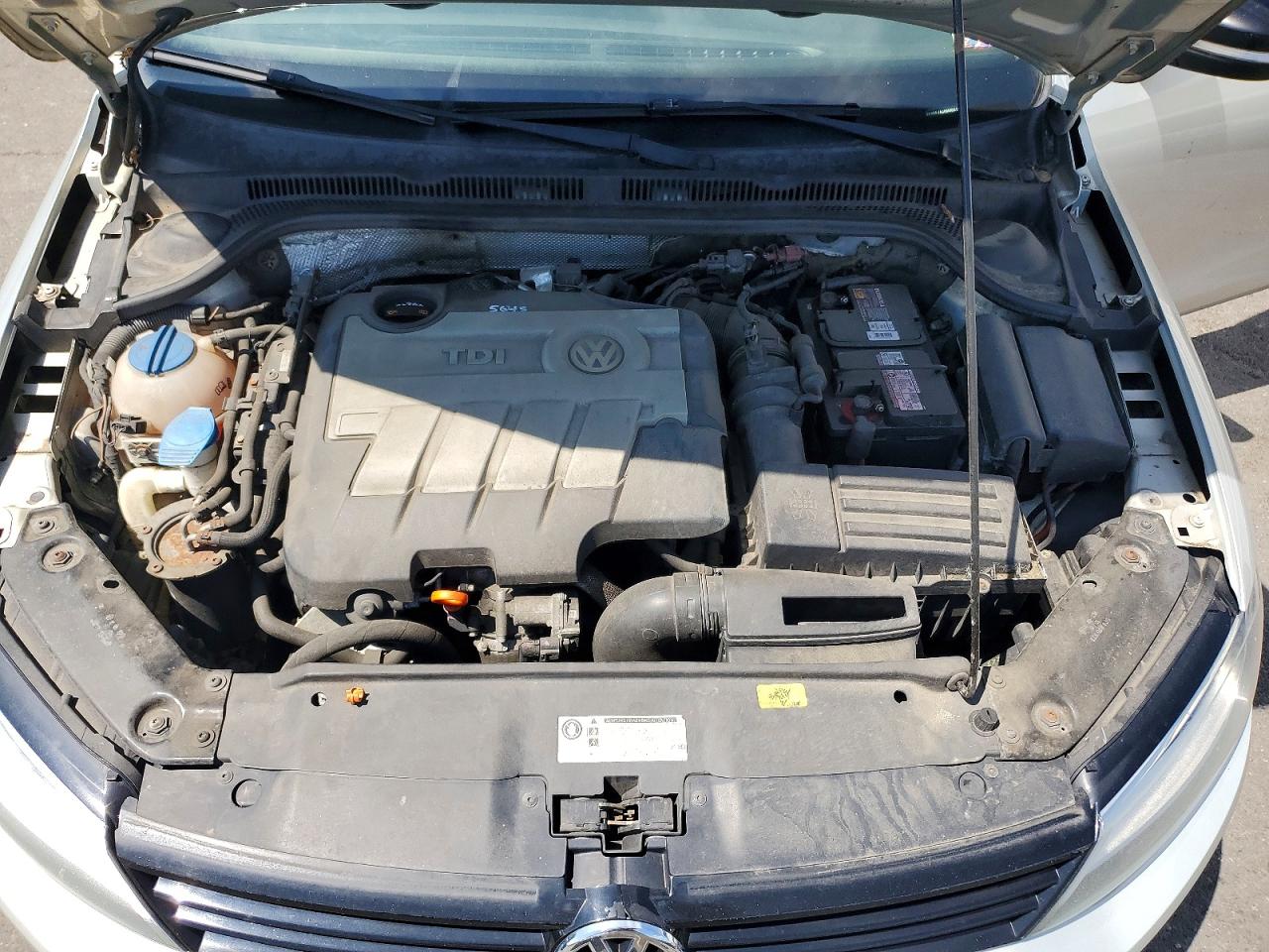 2011 Volkswagen Jetta Tdi Silver vin: 3VWLL7AJ6BM091034