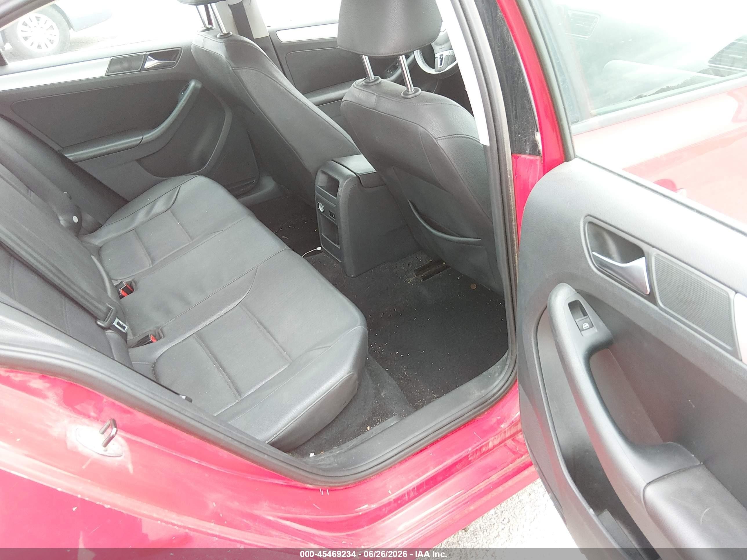 2012 Volkswagen Jetta 2.0l Tdi Red vin: 3VWLL7AJ6CM323925