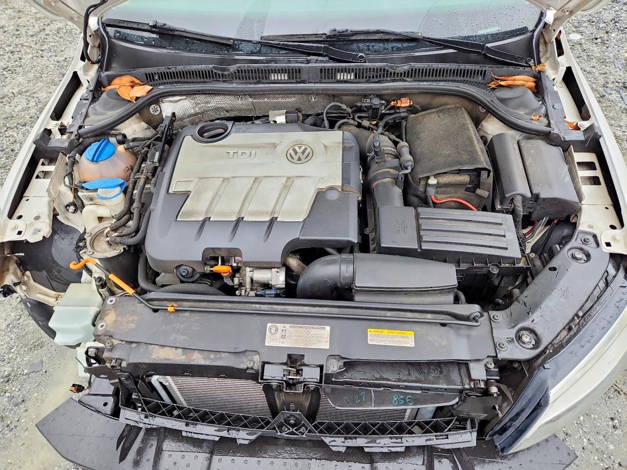 2013 Volkswagen Jetta Tdi White vin: 3VWLL7AJ6DM390784