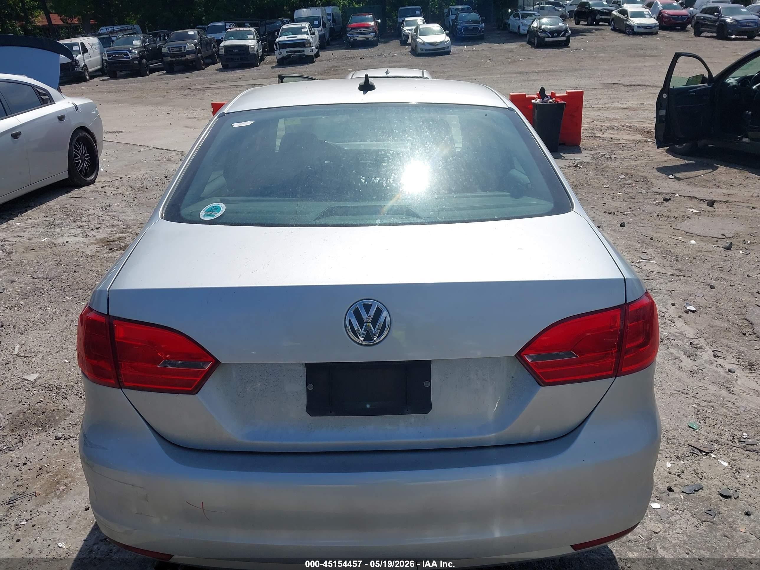 2013 Volkswagen Jetta 2.0l Tdi Серебряный vin: 3VWLL7AJ6DM394401