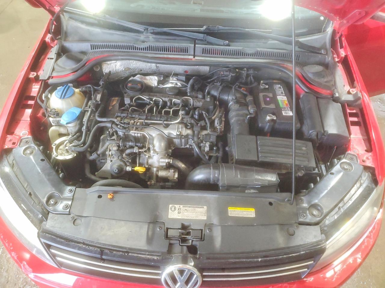 2013 Volkswagen Jetta Tdi Red vin: 3VWLL7AJ6DM430717