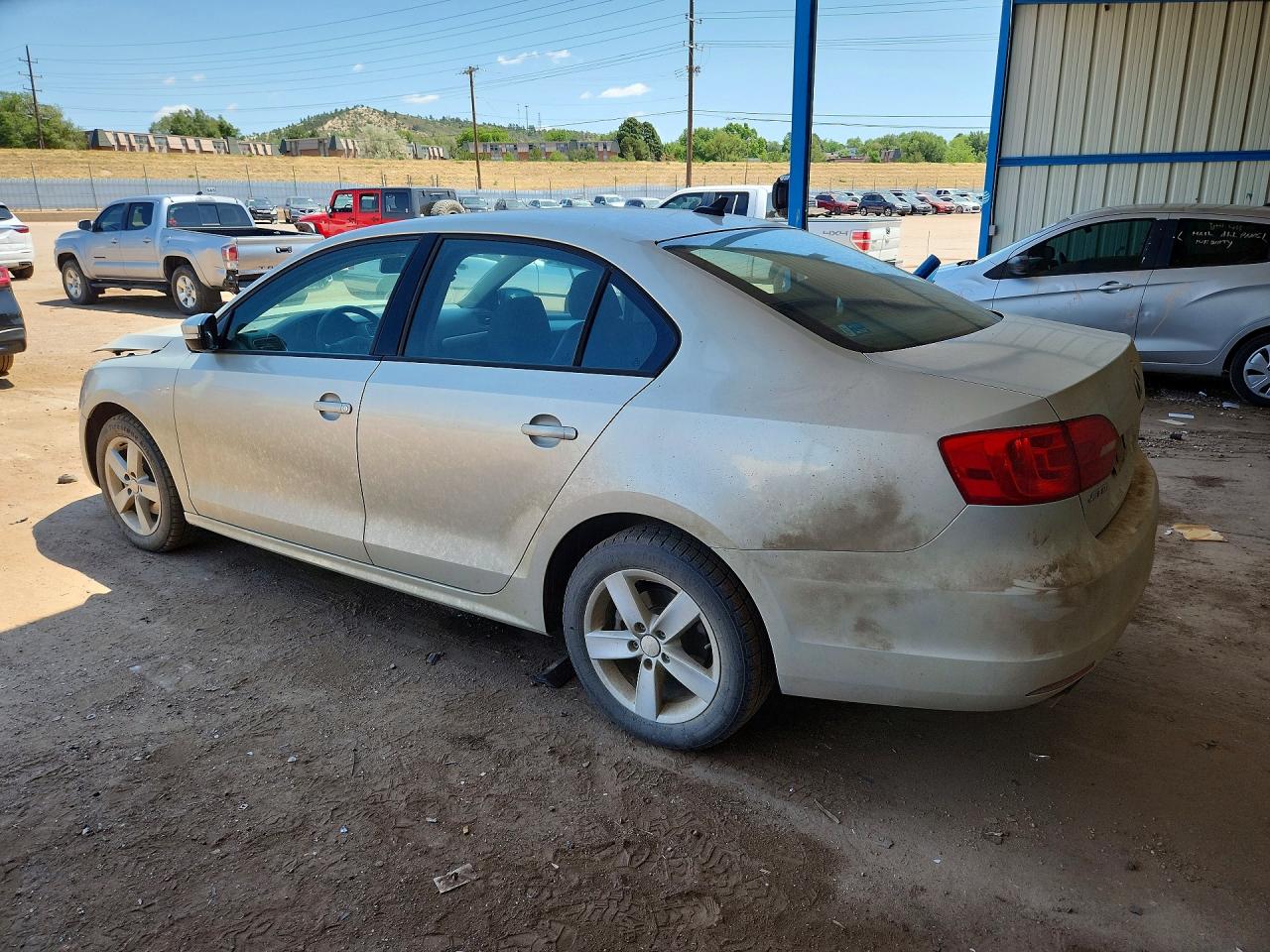 2011 Volkswagen Jetta Tdi Tan vin: 3VWLL7AJ7BM109895