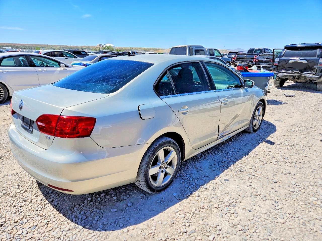 2012 Volkswagen Jetta Tdi Silver vin: 3VWLL7AJ7CM015839