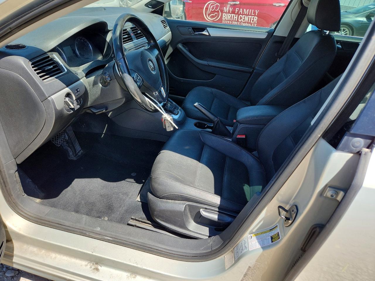 2012 Volkswagen Jetta Tdi Silver vin: 3VWLL7AJ7CM015839